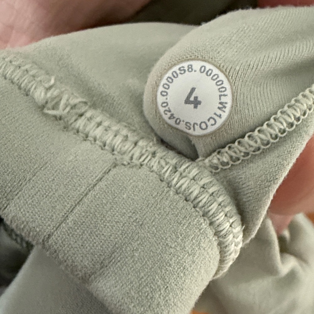 Lululemon Align Crop - image 4